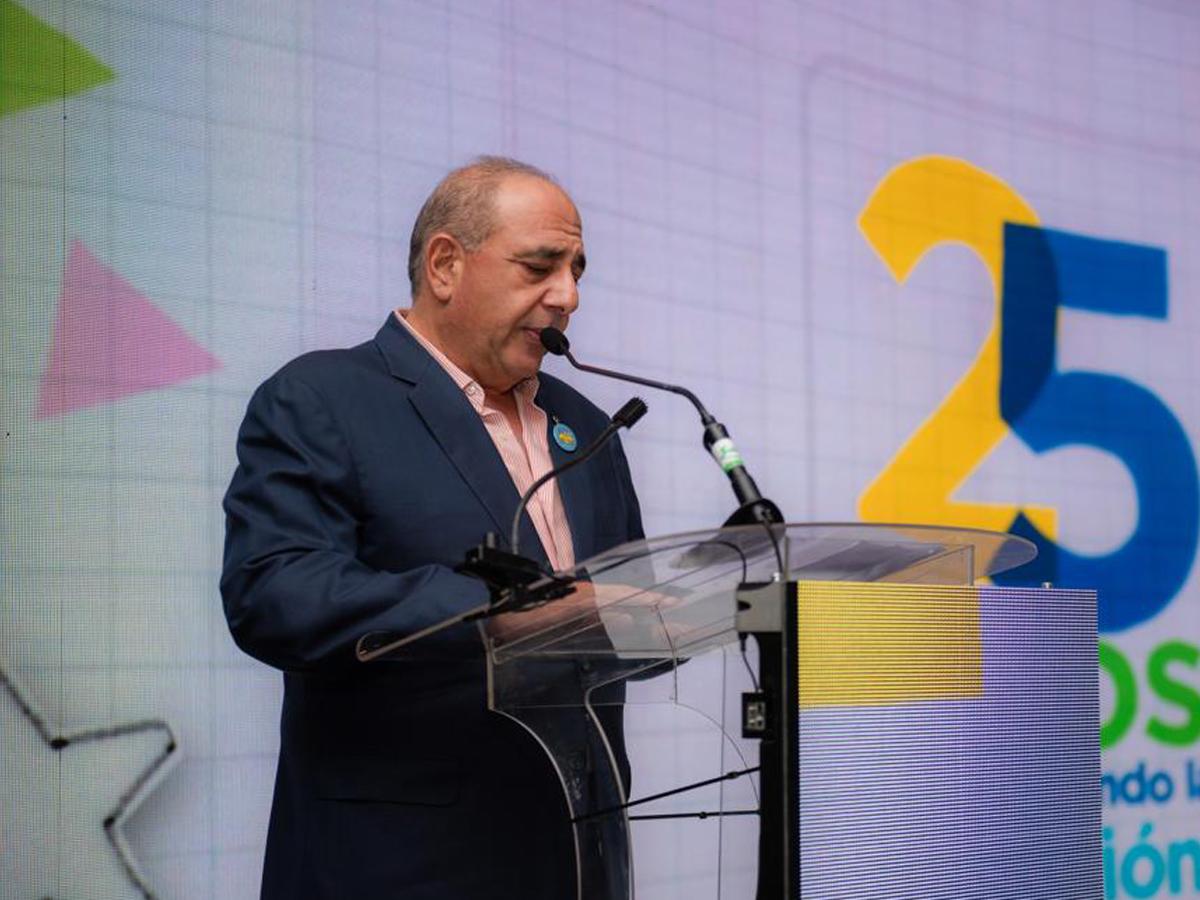 Camilo Atala: un visionario al frente del éxito de Grupo Ficohsa