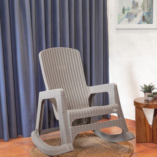 ¿Por qué elegir muebles de plástico para tu hogar en Panamá? Ventajas y desventajas