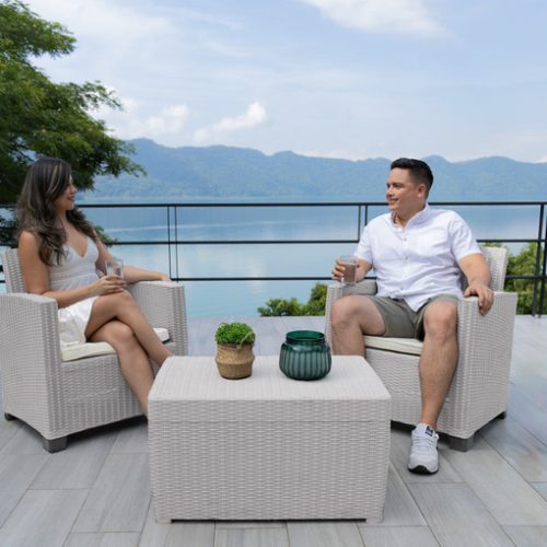 Muebles de plástico Sanchia: perfectos para tu jardín en Chile