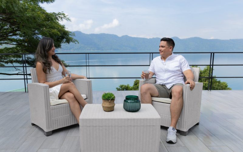 Muebles de plástico Sanchia: perfectos para tu jardín en Chile